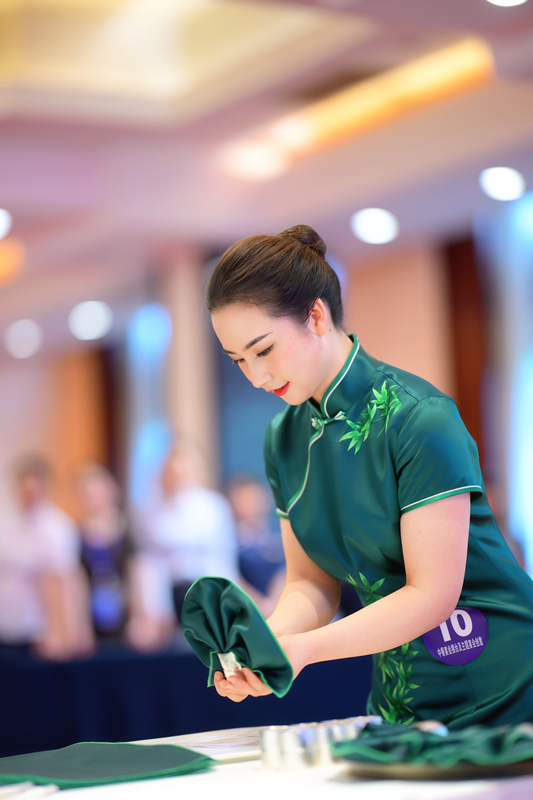 05中餐擺臺(tái)李榮倩 05中餐擺臺(tái)李榮倩